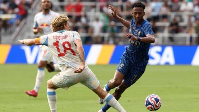 الهلال السعودي يسقط في فخ التعادل أمام سالزبورغ