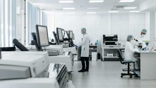 الولايات المتحدة توقف باحثة صينية بتهمة تهريب فطر زراعي