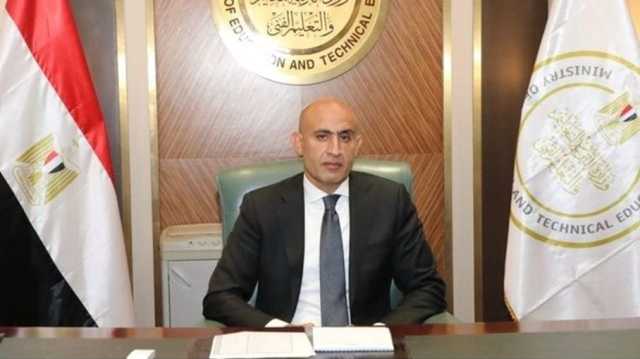 جدل واسع وبلاغ للنائب العام.. هل زوّر وزير التعليم المصري الجديد شهادة الدكتوراه (شاهد)