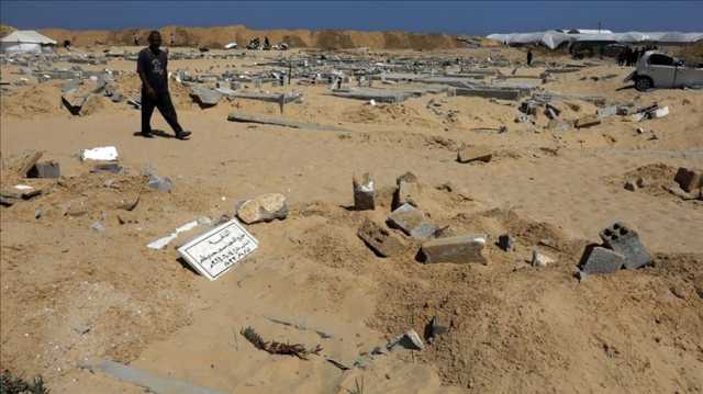 أوقاف غزة: الاحتلال نبش القبور في خان يونس وسرق الجثامين