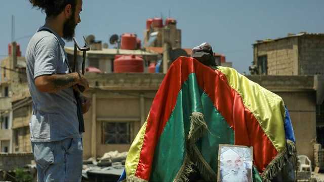 صحيفة: تل أبيب تشارك في محادثات لتبادل مئات الأسرى في سوريا