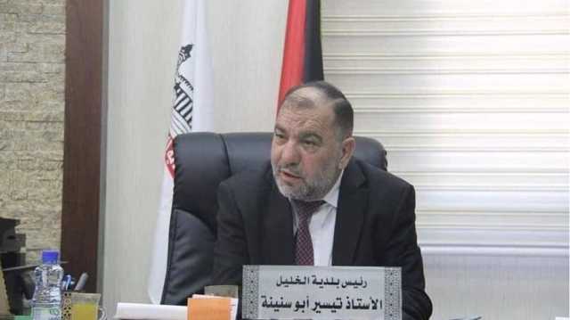 اعتداء مسلّح على رئيس بلدية الخليل.. واتهامات بتقاعس أمني وتصفية حسابات سياسية