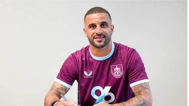 كايل ووكر يغادر مانشستر سيتي إلى بيرنلي الصاعد إلى الـبريميرليغ