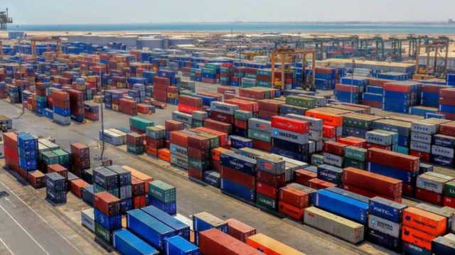 بعد 12 عاما على إلغائه.. اتفاق وشيك يمنح ميناء عدن للإمارات