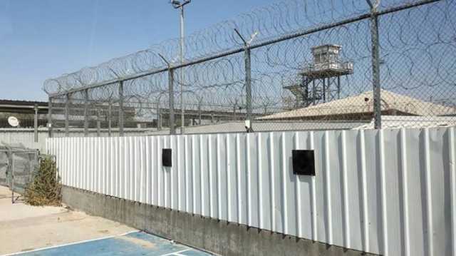 الأسرى الفلسطينيون في سجن عوفر يحصلون على الماء لأقل من ساعة يوميا