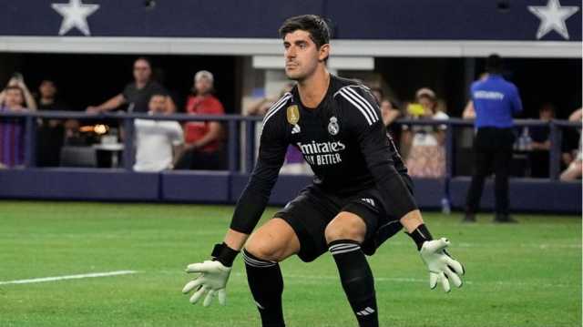 ريال مدريد يصدم بتجدد إصابة حارسه كورتوا.. كم مدة غيابه؟