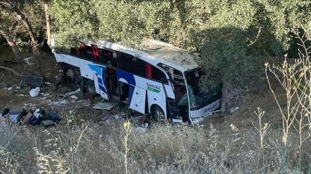 مقتل وإصابة العشرات في حادث سير مروع وسط تركيا