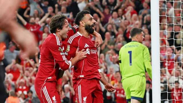 ليفربول يبدأ حملة الدفاع عن لقبه بفوز مثير على بورنموث