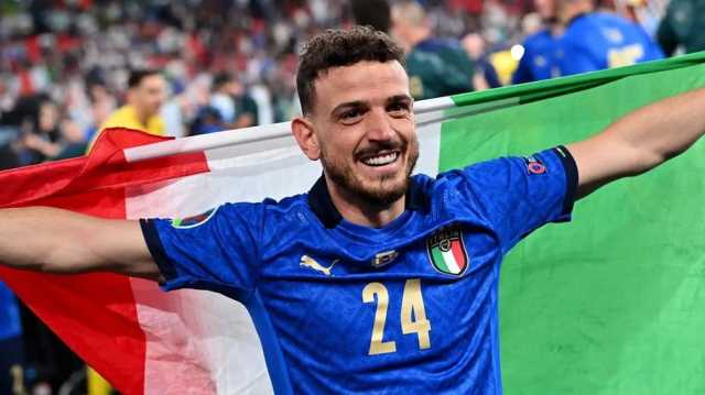 فلورينزي.. قلب روما وأحد أبطال أوروبا يُعلق حذاءه