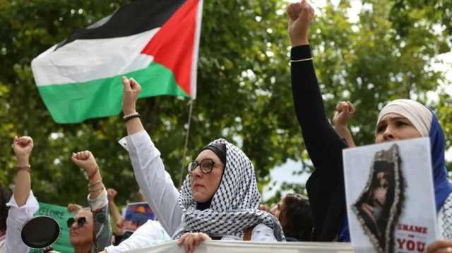 فرنسا تُلغي منحة طالبة غزية وتُعلق برامج الدعم الدراسي لغزة
