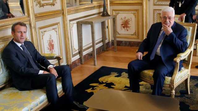 عباس يؤكد قرب تسليم معتقل فلسطيني لباريس.. متهم في هجوم عام 1982