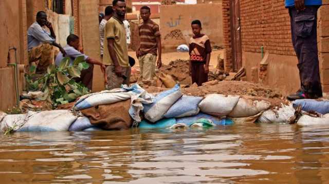 عمليات نزوح واسعة في السودان وانهيارات كبيرة جراء السيول والأمطار