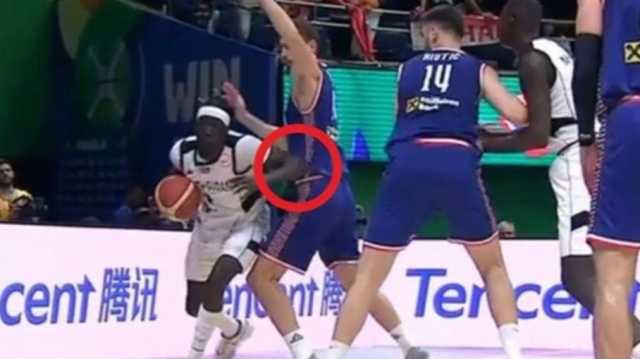 استئصال كلية لاعب صربي بعد تعرضه لإصابة بمونديال السلة
