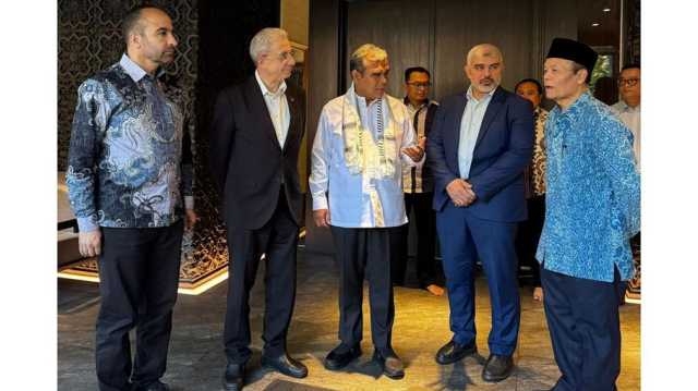 رئيس مجلس الشيوخ الإندونيسي يؤكد دعم بلاده لفلسطين خلال استقباله للبرغوثي