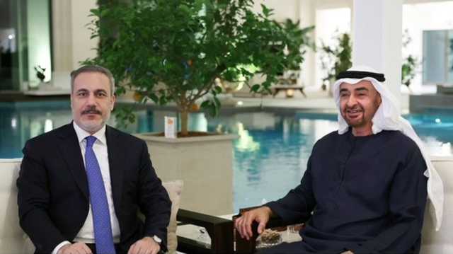 محمد بن زايد يستقبل وزير الخارجية التركي.. ناقشا العدوان على غزة