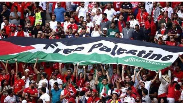 أرض الصمود.. جماهير المغرب تتغنى بفلسطين من قلب الملاعب (شاهد)