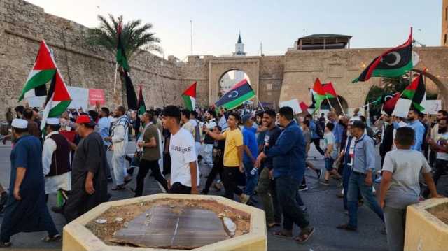 بعد تهديد سفراء أجانب بالطرد.. خطوة لمنع الشركات المطبعة من الاستثمار في ليبيا