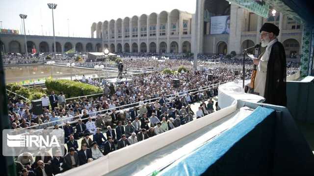 حشود غفيرة بتأبين نصر الله في طهران.. خامنئي يخطب بـالعربية (شاهد)
