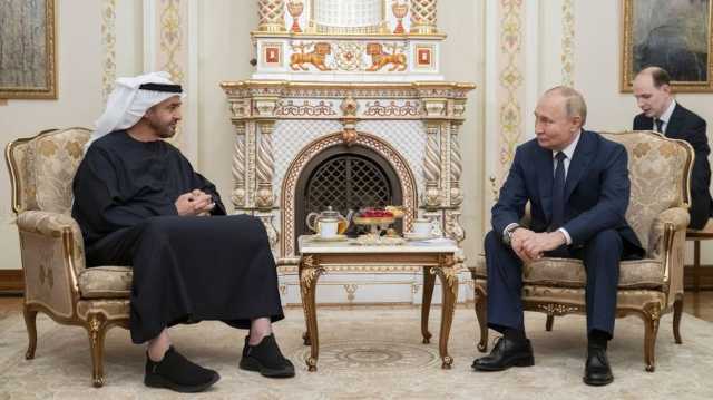 بوتين يقيم وليمة عشاء للرئيس الإماراتي محمد بن زايد (شاهد)