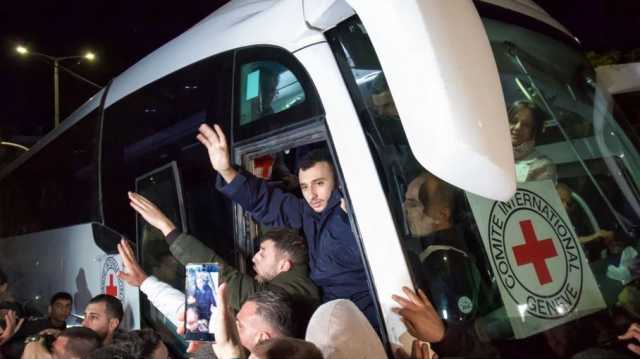 عربي21 تنشر أسماء أسرى المؤبدات الذين سيفرج الاحتلال عنهم ضمن اتفاق وقف الحرب (طالع)