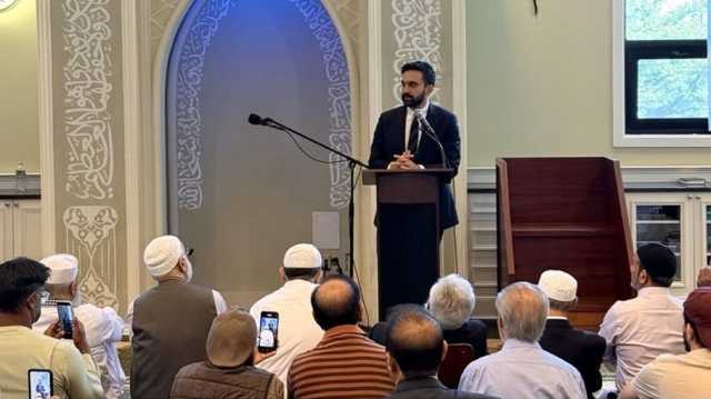 زهران ممداني يتعهد بالتمسك بهويته الإسلامية في وجه الهجمات العنصرية