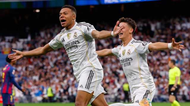 ريال مدريد يحسم الكلاسيكو بثنائية أمام برشلونة ويعزز صدارته لليغا