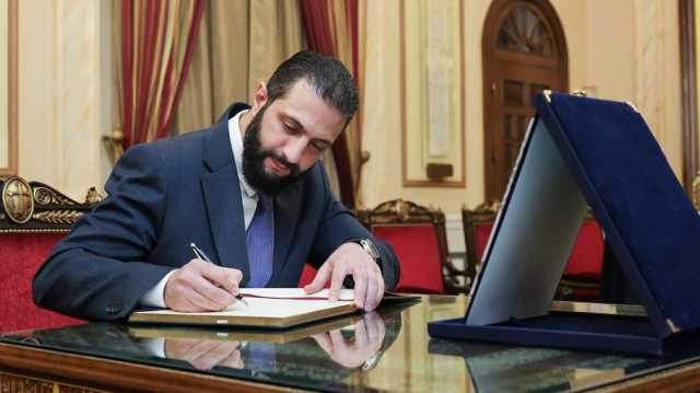 ما الرسالة التي كتبها الشرع داخل الكنيسة المريمية في دمشق؟ (صور)