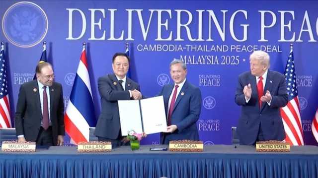 أنور إبراهيم ممازحا ترامب: أنا كنت في السجن وأنت كدت أن تدخله (شاهد)