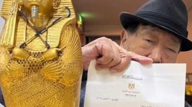 تابوت فرعوني لدعوة عالم آثار ياباني لافتتاح المتحف المصري الكبير (شاهد)