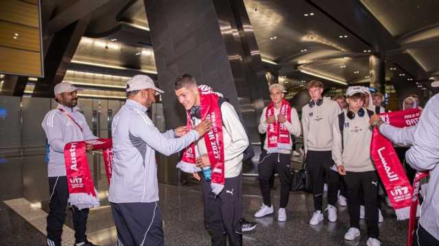 وصول أول المنتخبات المشاركة في كأس العالم تحت 17 سنة إلى الدوحة (صور)