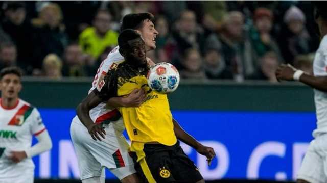 دورتموند ينتزع فوزا ثمينا أمام أوغسبورغ ويصعد إلى وصافة البوندسليغا