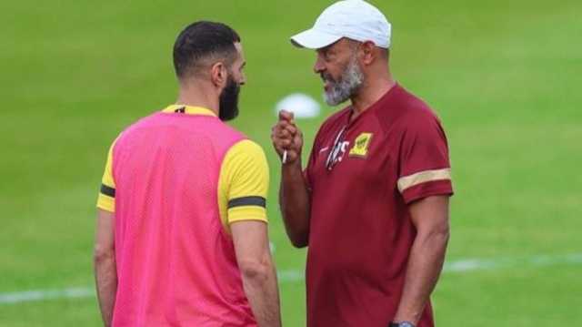 لهذا السبب طالب بنزيمة إدارة الاتحاد بإقالة مدرب الفريق