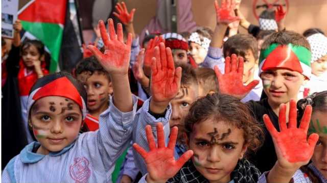 فضيحة للمتحدث باسم نتنياهو بعد محاولته إنكار قتل أطفال غزة (شاهد)