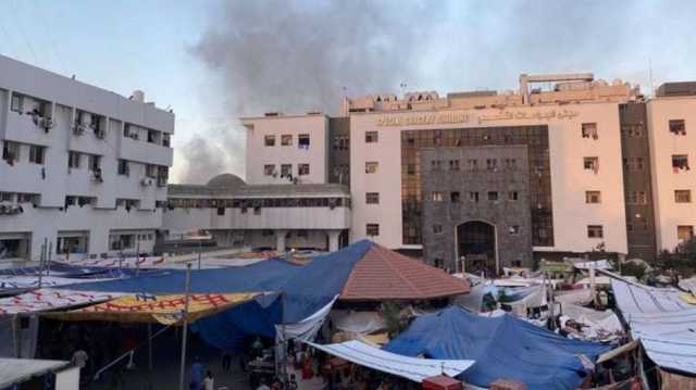 فظائع في مجمع الشفاء.. جثث متناثرة بمحيطه وحياة المرضى والأطفال في خطر