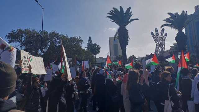 من نساء تونس إلى نساء فلسطين مسيرة نسائية صامتة تجوب شوارع تونس (شاهد)