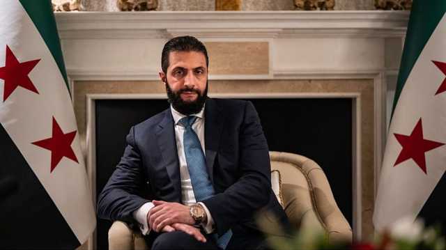 كاتب أردني يهاجم الشرع بمقال مدفوع الثمن في نيويورك تايمز