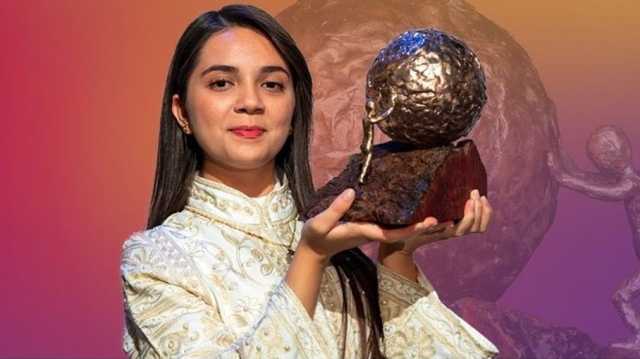 السورية بانة العبد تحصد جائزة السلام الدولية للأطفال 2025