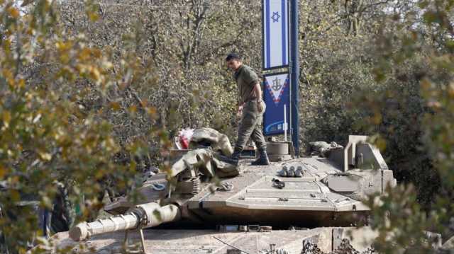 الاحتلال الإسرائيلي يتوغل في سوريا مجددا ويرفع العلم في القنيطرة (شاهد)