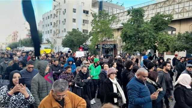 الآلاف يتظاهرون بتونس من جميع المكونات السياسيةضد الظلم