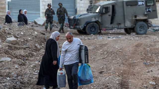 الاحتلال يقتحم مخيم الفارعة شمالي الضفة ويجبر فلسطينيين على النزوح