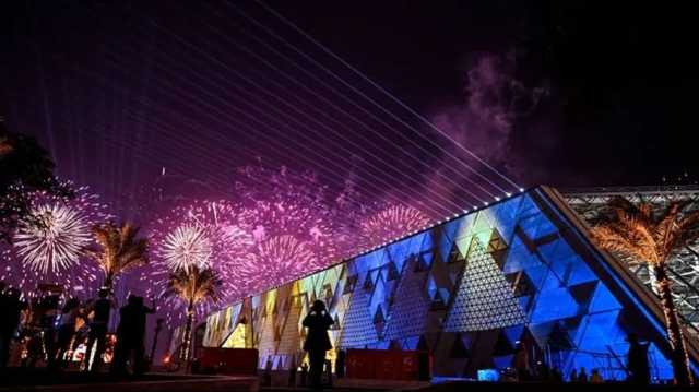 غضب في مصر بعد وضع مكياج على تماثيل المتحف الكبير (شاهد)