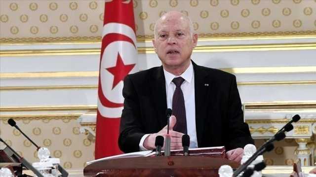 الرئيس التونسي يقدم ملف ترشحه للانتخابات المقررة في أكتوبر المقبل