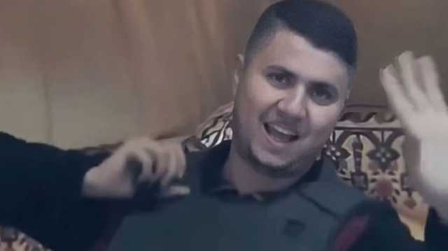 تداول واسع لمقاطع مصورة للشهيد مصطفى ثريا.. يتجهز للجنة (شاهد)