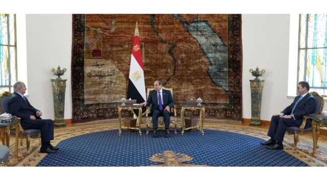 ما تأثير استقبال حفتر لهاربين من قوات حميدتي على علاقته بمصر؟