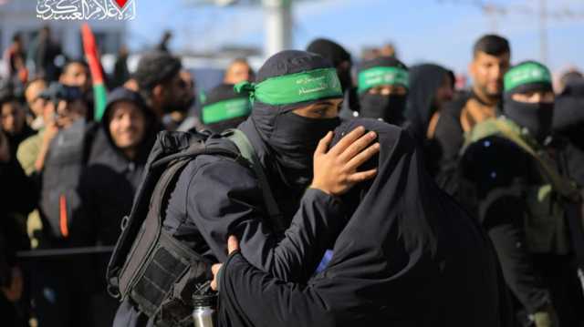 6 رموز أظهرتها القسام في صفقة تبادل الأسرى وسط مدينة غزة (صور)