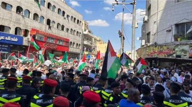 أكثر من 70 مثقفا عمانيا ينددون بمجازر الاحتلال ويطالبون بالوقوف مع حق الفلسطينيين