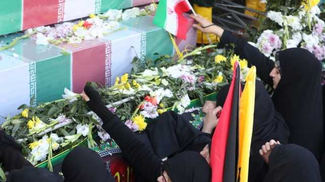 تشييع رفات 110 جنود إيرانيين قتلوا في حرب الخليج الأولى مع العراق (شاهد)