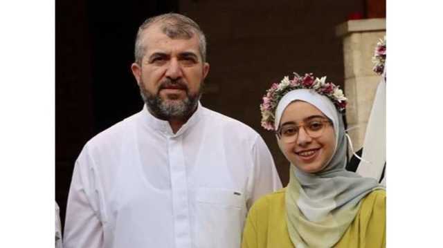 تفاعل حزين مع وداع الطبيب البرش لابنته الشهيدة في غزة (شاهد)