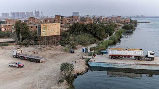 صحف عبرية: شركة مصرية تنضم إلى الجسر البري لنقل البضائع إلى إسرائيل