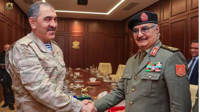 حفتر يبحث التعاون المشترك مع وفد عسكري روسي رفيع
